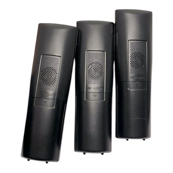 AT&T CL83417 DECT 6.0 3 Handset Cordless Phone - Picture 6 of 9